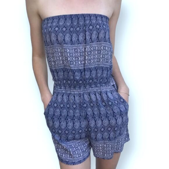 TRIXXI BLUE & CREAM STRAPLESS ROMPER SZ.L EUC - Picture 1 of 8
